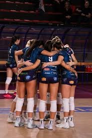 及时雨！八村塁背靠背复出限18分钟，湖人锋线解渴迎老鹰大考